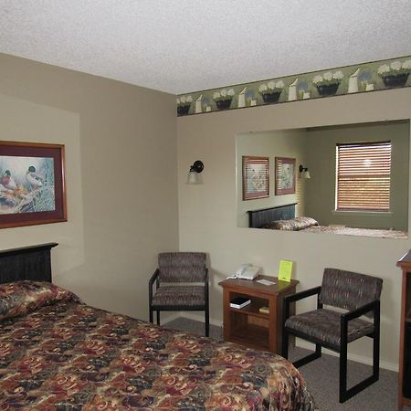Country Inn Lake Resort Hot Springs Exterior photo