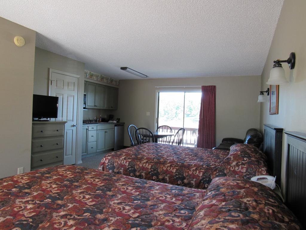 Country Inn Lake Resort Hot Springs Exterior photo