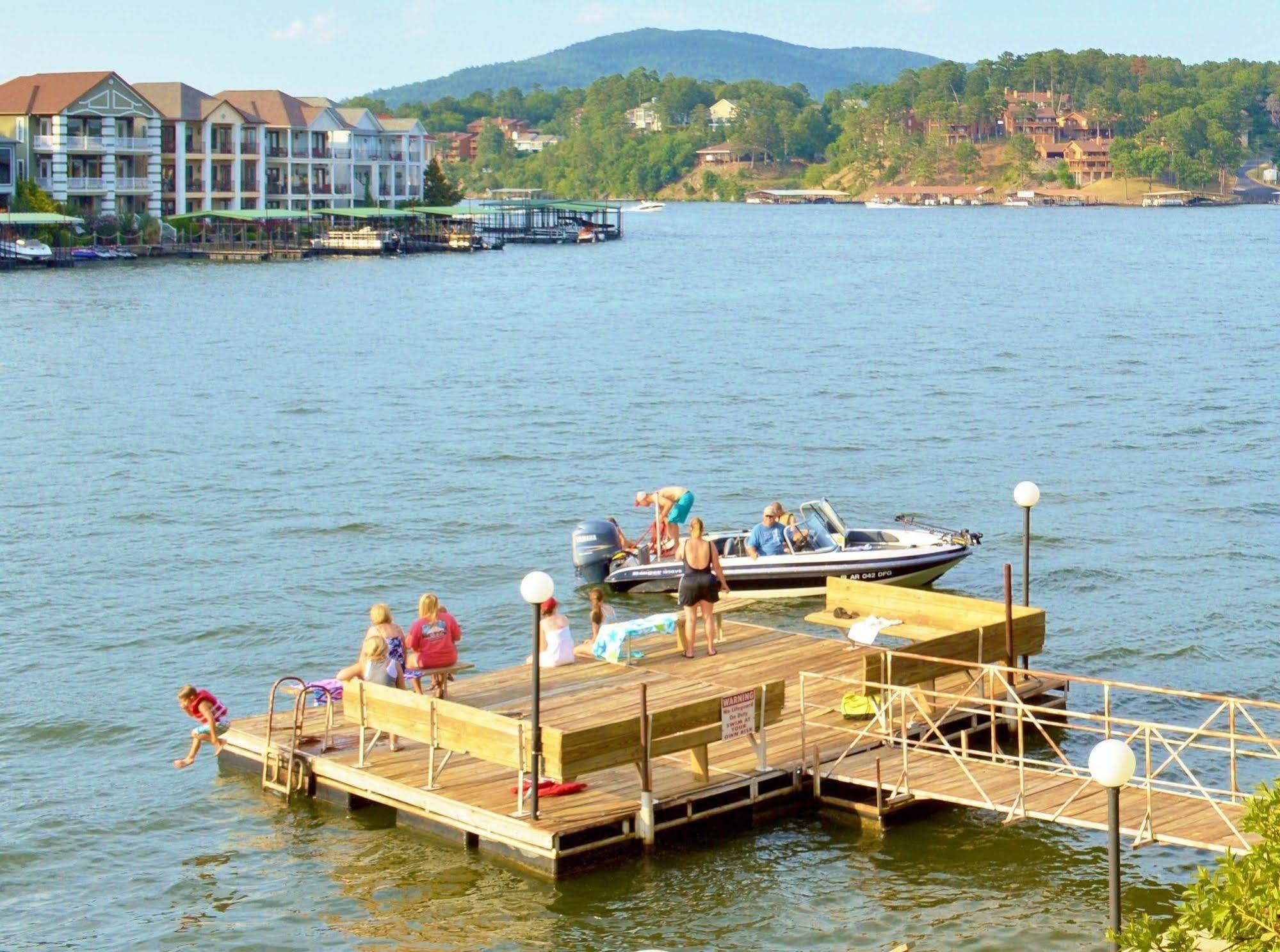 Country Inn Lake Resort Hot Springs Exterior photo